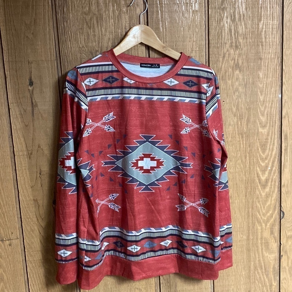 NORACORA aztec geometric long sleeve loose fitting women’s top Size‎ M